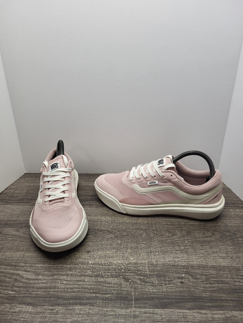 VANS MTE ULTRARANGE 2.0  Shoes Womens Size 8.5 Pink New